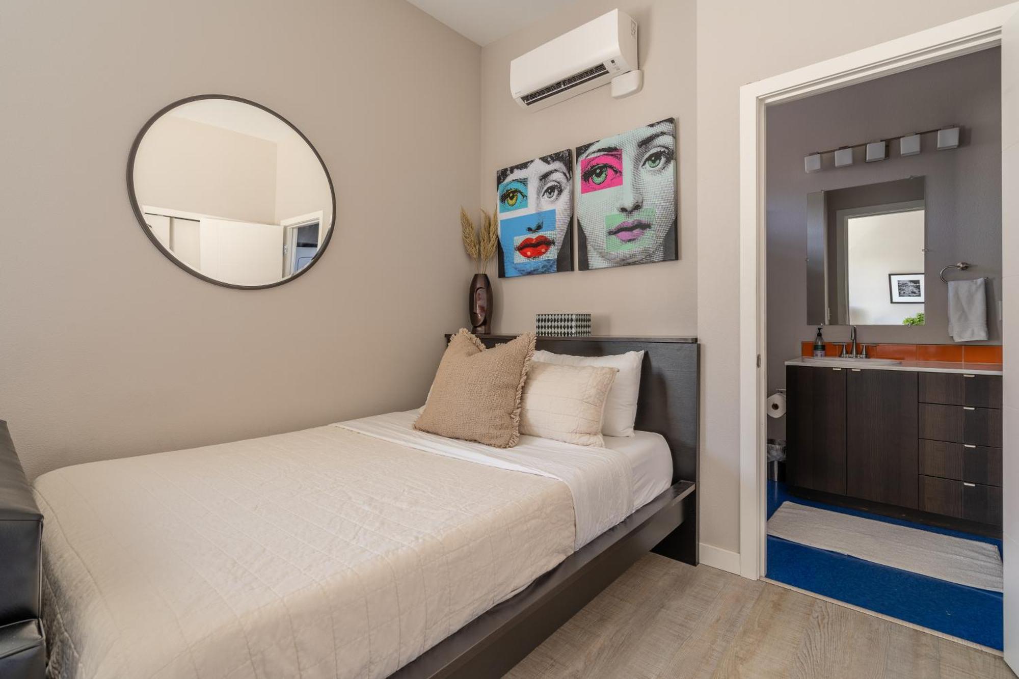 Sunny Studio Apartment - Food Carts, Coffee & Bars Портланд Екстериор снимка