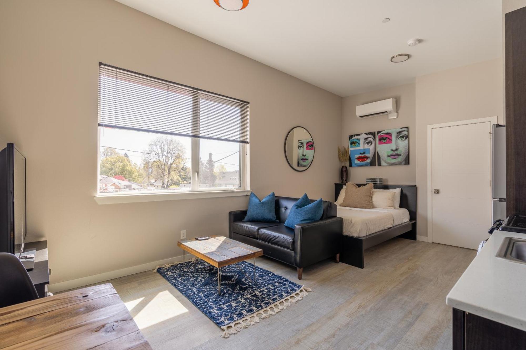 Sunny Studio Apartment - Food Carts, Coffee & Bars Портланд Екстериор снимка